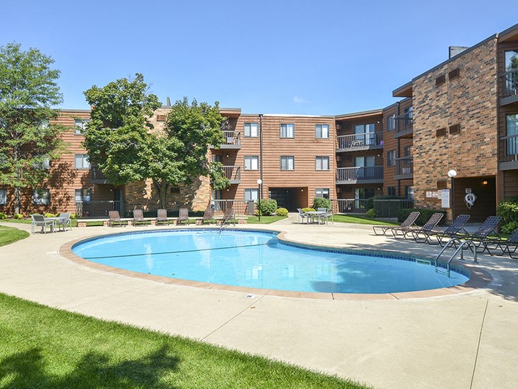 Large outdoor Pool